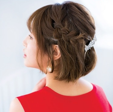 夏天短發(fā)怎么扎涼快還好看 夏天短發(fā)怎么扎涼快還好看