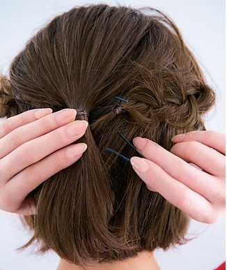 夏天短發(fā)怎么扎涼快還好看 夏天短發(fā)怎么扎涼快還好看