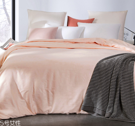 蠶絲被水洗后怎么恢復 這幾招要掌握 蠶絲被水洗后怎么恢復 這幾招要掌握