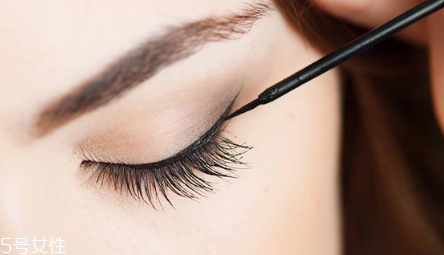 極細眼線筆哪個牌子好 畫內(nèi)眼線綽綽有余 極細眼線筆哪個牌子好 畫內(nèi)眼線綽綽有余