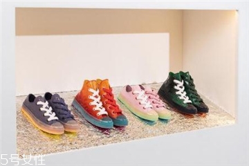 jw anderson聯(lián)名匡威果凍鞋多少錢 質感愛不釋手