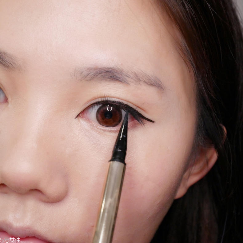 火烈鳥細(xì)金筆怎么樣 輕松勾勒美瞳線 火烈鳥細(xì)金筆怎么樣 輕松勾勒美瞳線