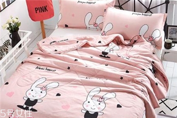 夏涼被可以干洗嗎 這些禁忌要知道 夏涼被可以干洗嗎 這些禁忌要知道