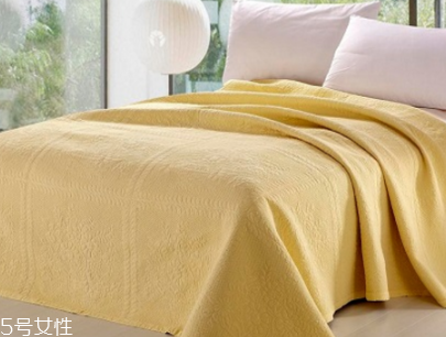 夏涼被怎么洗 清洗方法要掌握 夏涼被怎么洗 清洗方法要掌握