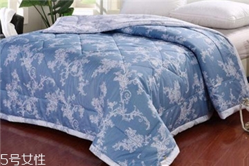 夏涼被怎么洗 清洗方法要掌握 夏涼被怎么洗 清洗方法要掌握