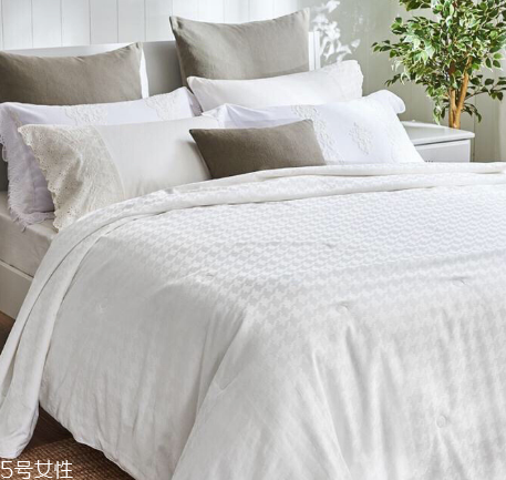 夏涼被有異味怎么辦 教你幾招輕松去除 夏涼被有異味怎么辦 教你幾招輕松去除