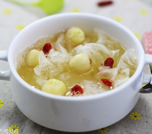 隔夜銀耳湯能喝嗎 常喝銀耳湯越夜越美麗 隔夜銀耳湯能喝嗎 常喝銀耳湯越夜越美麗