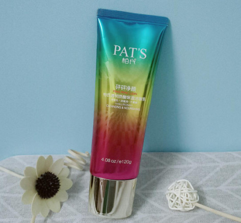 柏氏砰砰粉:夏天更要裸出好氣色 柏氏砰砰粉:夏天更要裸出好氣色