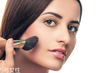 夏天出汗怎么化妝 夏季化妝品干貨大科普 夏天出汗怎么化妝 夏季化妝品干貨大科普