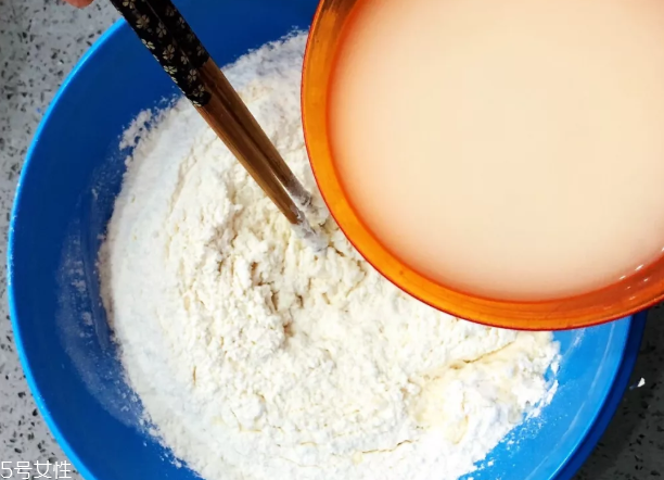 香蕉饅頭怎么做好吃 讓寶寶愛上吃飯 香蕉饅頭怎么做好吃 讓寶寶愛上吃飯