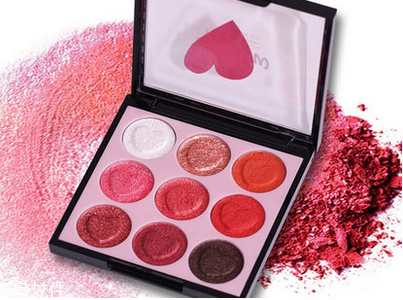 夏天怎么化妝不浮粉 這樣化妝好看又服帖 夏天怎么化妝不浮粉 這樣化妝好看又服帖