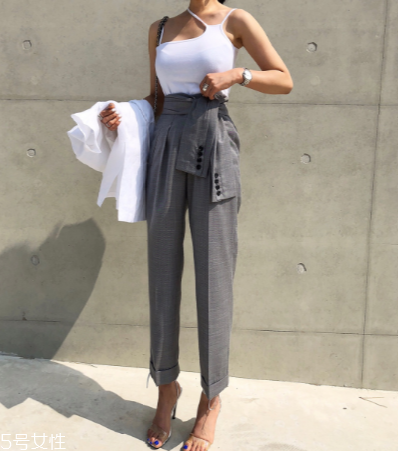 矮個子穿什么褲子顯高 這樣穿顯瘦又腿長 矮個子穿什么褲子顯高 這樣穿顯瘦又腿長