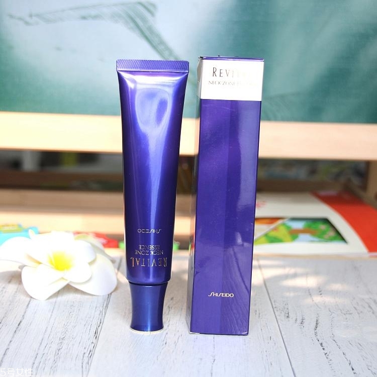 資生堂悅薇頸霜怎么用 論一個(gè)脖子的重要性 資生堂悅薇頸霜怎么用 論一個(gè)脖子的重要性