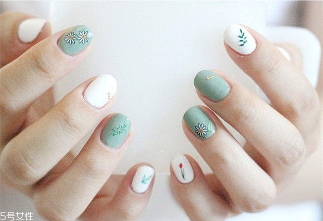 手黑黃用什么指甲油好看 這些指甲油自帶濾鏡 手黑黃用什么指甲油好看 這些指甲油自帶濾鏡