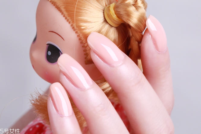 手黑黃用什么指甲油好看 這些指甲油自帶濾鏡 手黑黃用什么指甲油好看 這些指甲油自帶濾鏡