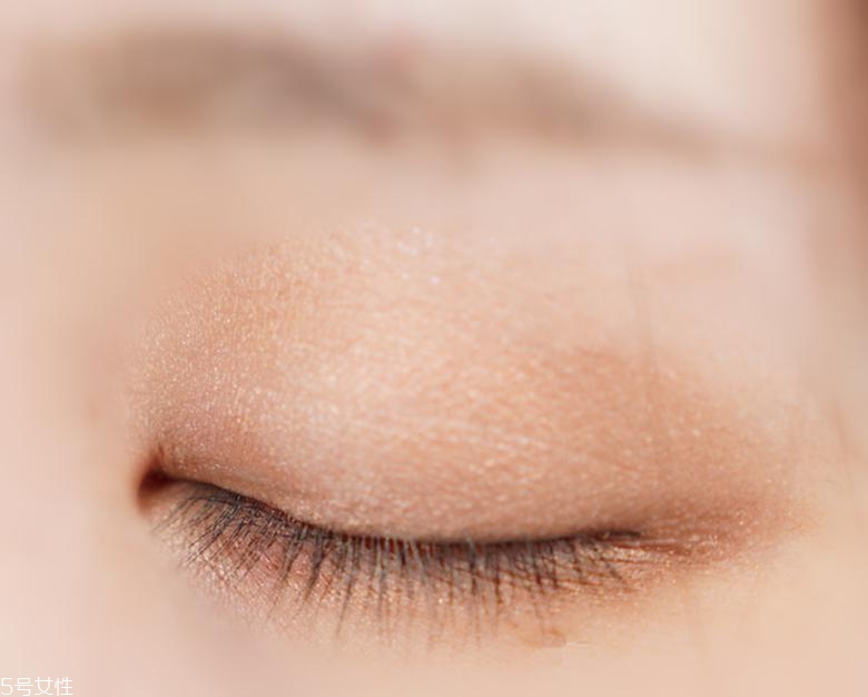 井田眼影14號(hào)和2號(hào)哪個(gè)好看 2款熱門(mén)色pk 井田眼影14號(hào)和2號(hào)哪個(gè)好看 2款熱門(mén)色pk