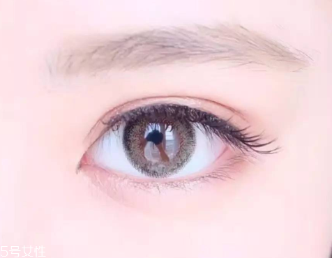 美瞳月拋和年拋有什么區(qū)別 月拋材質(zhì)相對(duì)較差 美瞳月拋和年拋有什么區(qū)別 月拋材質(zhì)相對(duì)較差