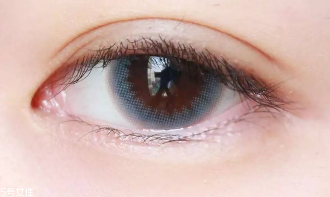 美瞳月拋和年拋有什么區(qū)別 月拋材質(zhì)相對(duì)較差 美瞳月拋和年拋有什么區(qū)別 月拋材質(zhì)相對(duì)較差