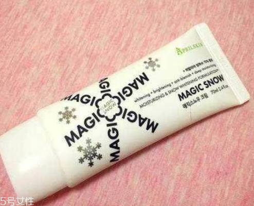 干性肌膚用什么素顏霜好 油包水型最優(yōu)選 干性肌膚用什么素顏霜好 油包水型最優(yōu)選