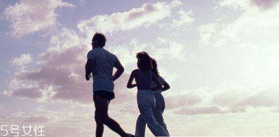 減肥跑步好還是快走好 跑步減脂肪要注意 減肥跑步好還是快走好 跑步減脂肪要注意