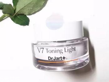 素顏霜什么成分能補(bǔ)水保濕 甘油和透明質(zhì)酸不可少 素顏霜什么成分能補(bǔ)水保濕 甘油和透明質(zhì)酸不可少