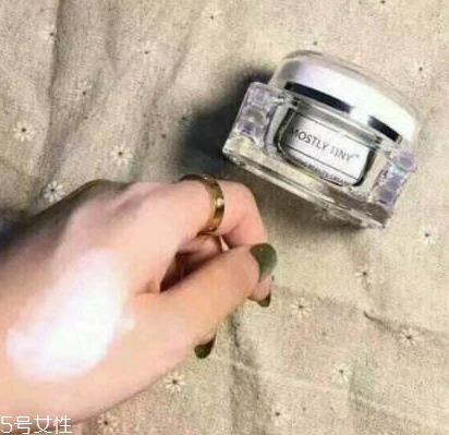 素顏霜能遮瑕嗎 含滑石粉和氧化鋅才遮瑕 素顏霜能遮瑕嗎 含滑石粉和氧化鋅才遮瑕