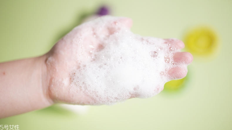 aussie洗發(fā)水怎么樣 發(fā)量少寶寶看過來 aussie洗發(fā)水怎么樣 發(fā)量少寶寶看過來