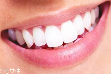 牙膏潔凈劑有哪些 2種成分會(huì)加重口腔潰瘍