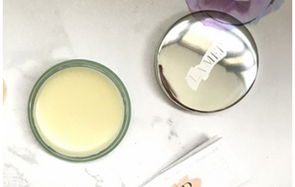 海藍(lán)之謎唇膏怎么用 軟化粗糙唇部 海藍(lán)之謎唇膏怎么用 軟化粗糙唇部