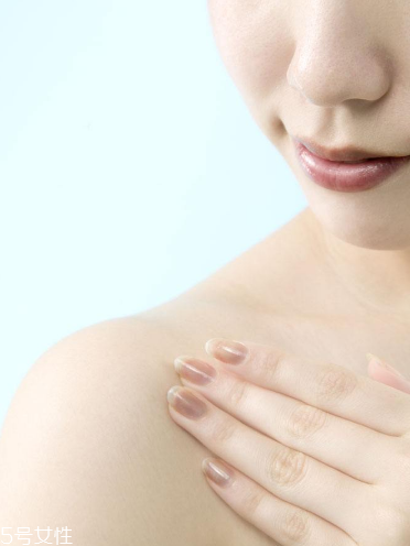 腋毛能用刮胡刀刮嗎 這個是可以的 腋毛能用刮胡刀刮嗎 這個是可以的