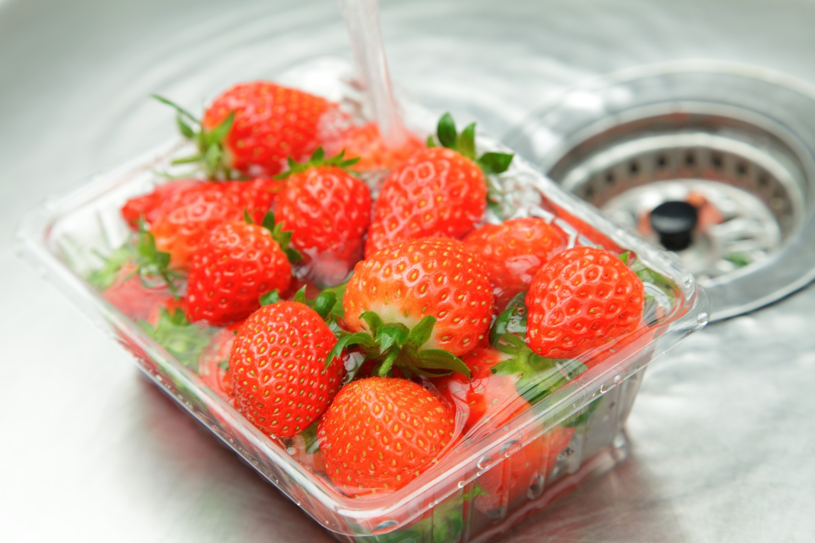 怎樣去除蔬果上的農(nóng)藥 干凈吃蔬果4大重點 怎樣去除蔬果上的農(nóng)藥 干凈吃蔬果4大重點