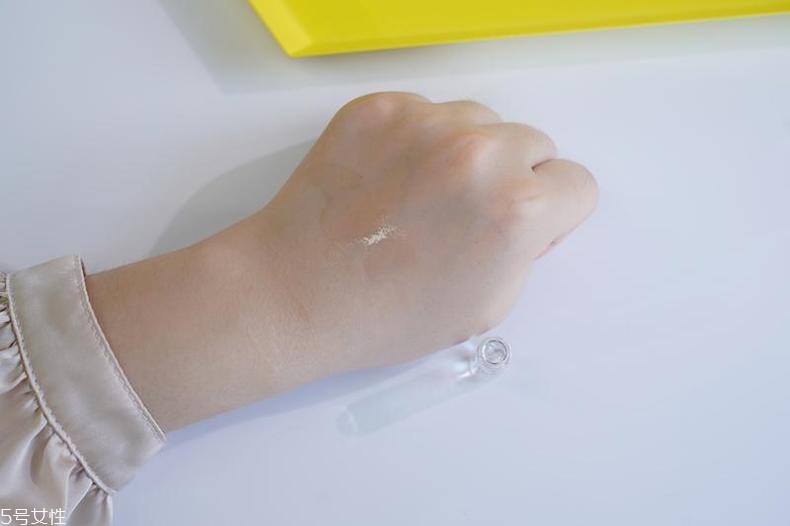 德國芭寶安瓶怎么樣 解渴小白瓶深層補水 德國芭寶安瓶怎么樣 解渴小白瓶深層補水