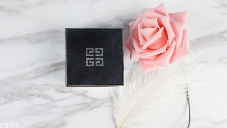 悅詩風吟散粉和紀梵希散粉哪個好 平價散粉pk貴婦散粉 悅詩風吟散粉和紀梵希散粉哪個好 平價散粉pk貴婦散粉