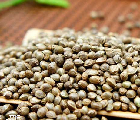 火麻油能治胃病嗎 有效養(yǎng)胃殺菌 火麻油能治胃病嗎 有效養(yǎng)胃殺菌