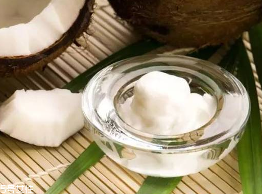 椰子油是什么味道 椰子的特殊氣味 椰子油是什么味道 椰子的特殊氣味