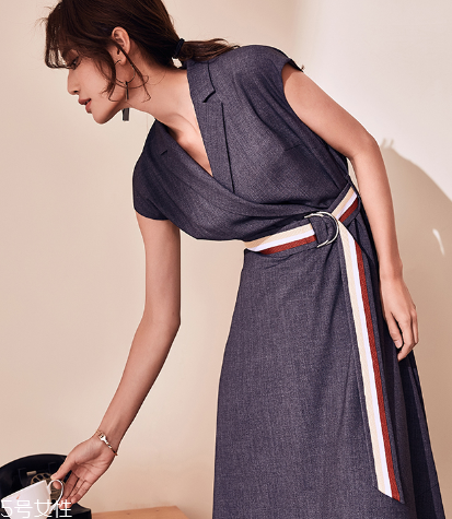 上班穿什么裙子 玩轉(zhuǎn)職場ol風