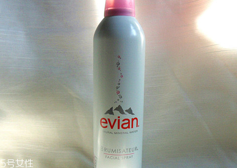 依云噴霧真假 教你鑒別依云噴霧真假對比 依云噴霧真假 教你鑒別依云噴霧真假對比