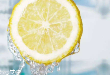檸檬怎么吃更營養(yǎng) 不止能泡水 檸檬怎么吃更營養(yǎng) 不止能泡水