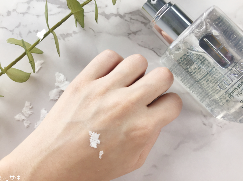 倩碧透明黃油怎么樣 不會踩雷的保濕修護(hù)單品