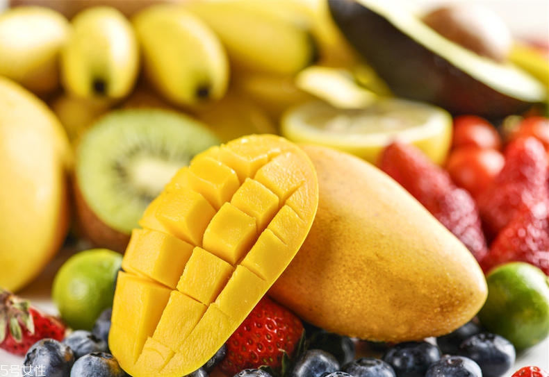 芒果怎么剝皮不浪費(fèi) 世界上最摳門的方法 芒果怎么剝皮不浪費(fèi) 世界上最摳門的方法