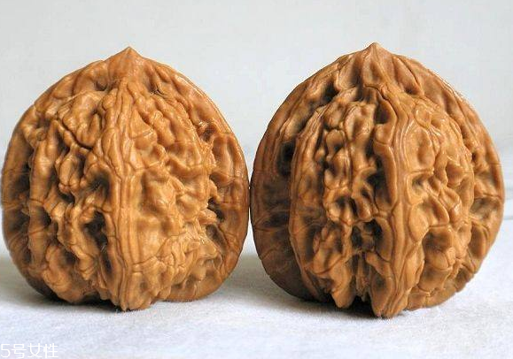 核桃油適合多大寶寶吃 新手寶媽必看 核桃油適合多大寶寶吃 新手寶媽必看