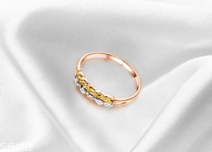 彩金戒指多少錢一個(gè) 選擇合理價(jià)位 彩金戒指多少錢一個(gè) 選擇合理價(jià)位