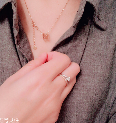 彩金戒指怎么清洗 這幾步要學(xué)會 彩金戒指怎么清洗 這幾步要學(xué)會