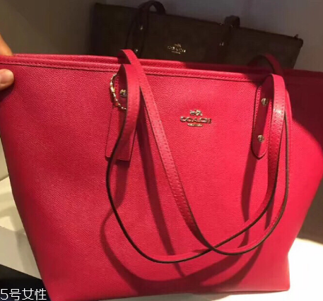 單肩包什么品牌最好 一起來看排行榜 單肩包什么品牌最好 一起來看排行榜