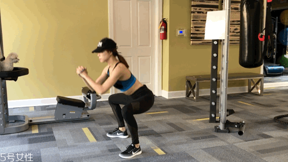 蜜桃臀什么樣 9個動作拯救辦公臀 蜜桃臀什么樣 9個動作拯救辦公臀