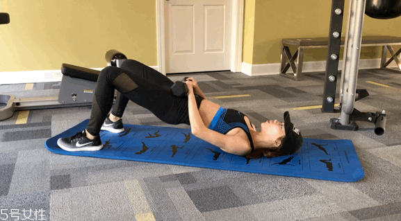 蜜桃臀什么樣 9個動作拯救辦公臀 蜜桃臀什么樣 9個動作拯救辦公臀