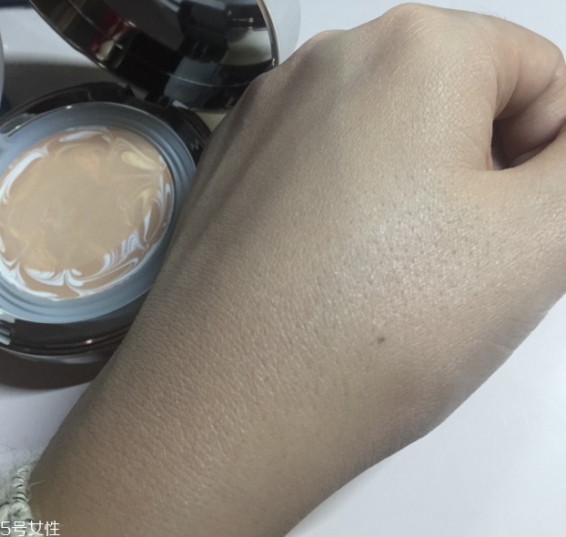 愛敬氣墊13號色怎么樣？愛敬氣墊水粉霜使用心得