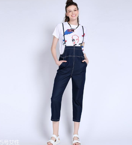 背帶褲適合什么時候穿 要注意場合 背帶褲適合什么時候穿 要注意場合