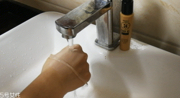 milani粉底液和mistine粉底液哪個好 平價粉底液pk milani粉底液和mistine粉底液哪個好 平價粉底液pk