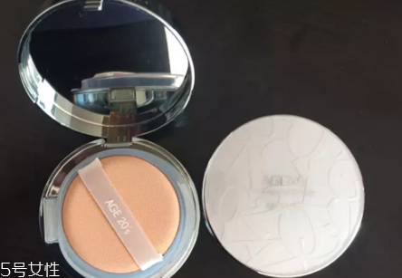 愛(ài)敬氣墊和蘭芝哪個(gè)好 愛(ài)敬氣墊和蘭芝氣墊的區(qū)別